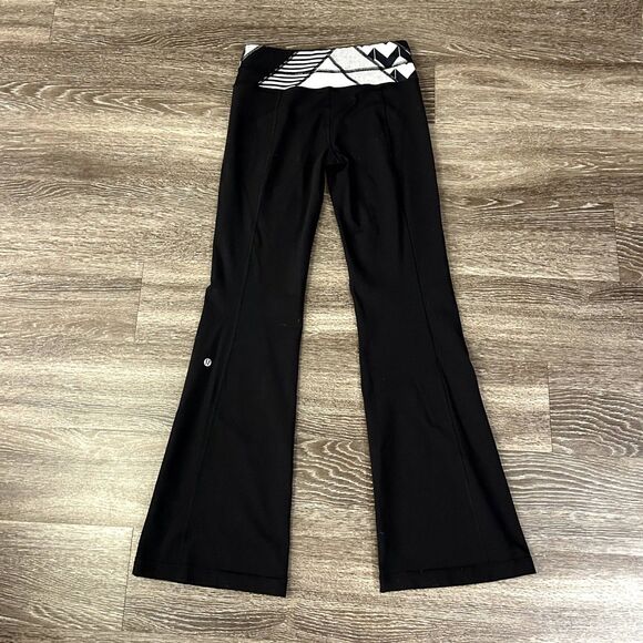 Lululemon Reversible Groove Flare Yoga Pants Slim Leg 6 Rare Prin Waisband Luon - Picture 5 of 14